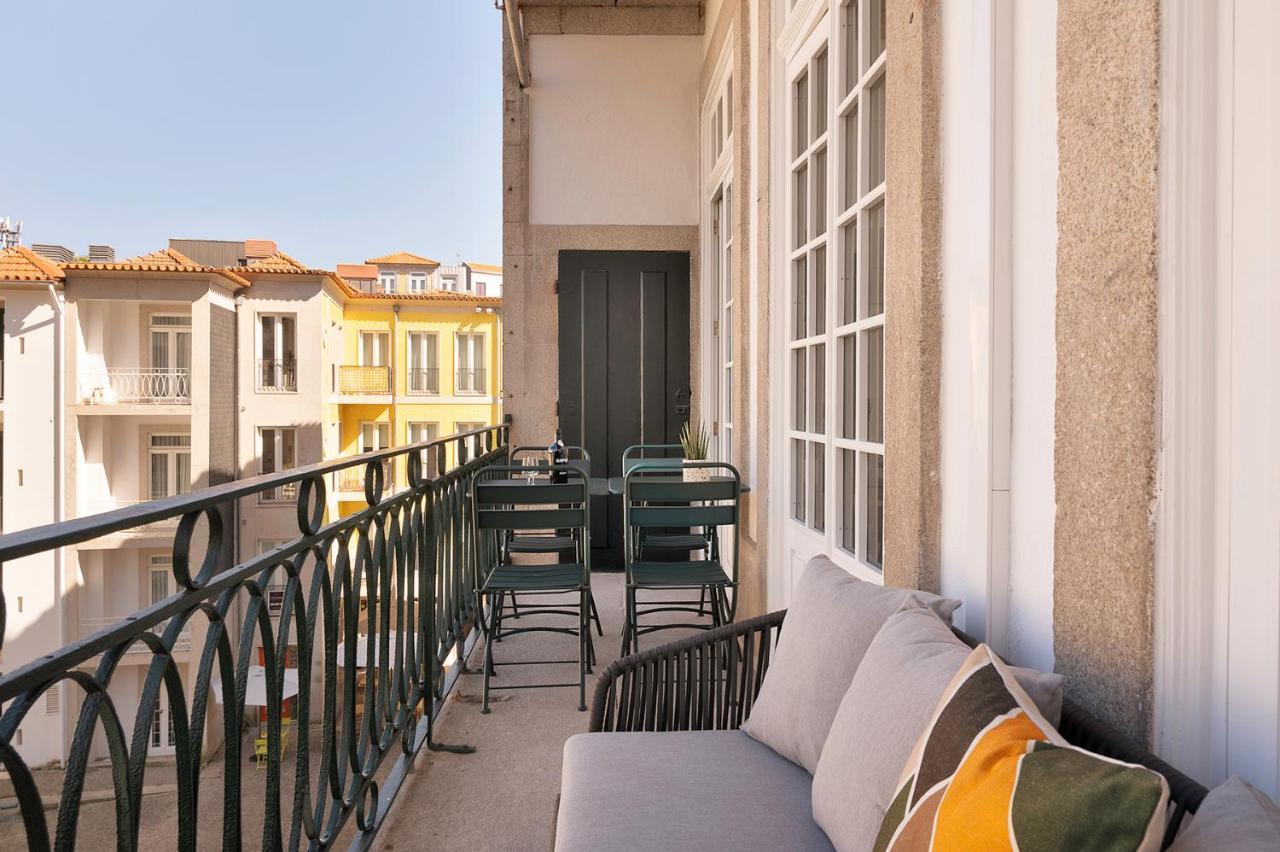 Historic Apartment At Cardosas With Balcony Porto Exterior foto
